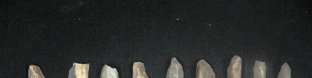 Los artefactos lìticos del Período Clasico en la Cuenca del Motagua Medio Por su cercanía tanto al Río Motagua como a los numerosos afluentes de éste, se utilizaron percutores de canto rodado, que