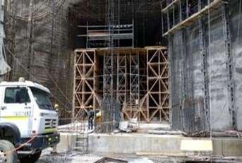 de enero de 2017, avanzando en el concreto de regularización, en la colocación de acero y la fundida de concreto en el invert del túnel