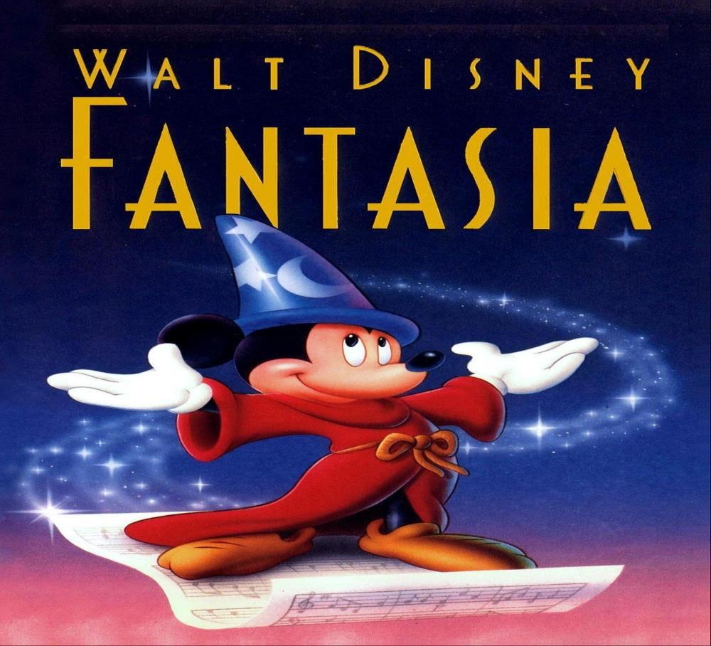 Fantasía puede ser la pelicula musical más conocida de Disney en la que mezclan música clásica de una orquesta, con