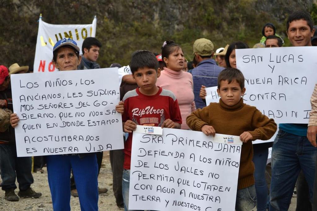 "Perú: Ronderos de Cajamarca piden invalidar irregulares talleres informativos sobre Chadín II", Servicios en Comunicación Intercultural Servindi, Lima, Perú, 11 de julio de 2013.