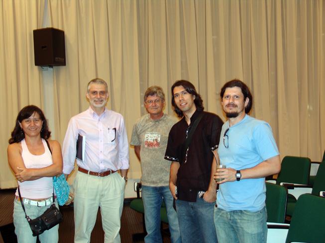 ProBiota, Serie Técnica y Didáctica 24(20) - 2015 10 Con la Banca Examinadora en la defensa de la Maestría en Ciencias Ambientales, Maringá, Brasil, año 2008 De izquierda a derecha: Dra.