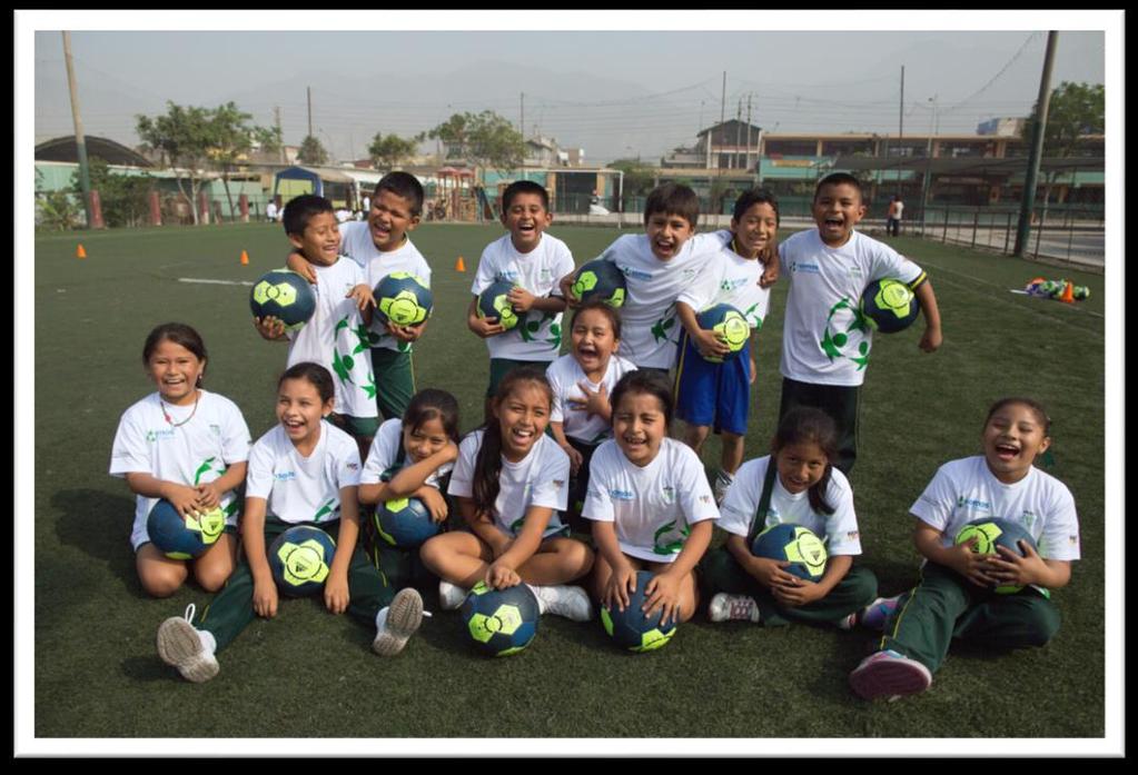 SOMOS red del deporte para el desarrollo de América Latina Misión: Contribuir a mejorar la calidad de vida de niños y jóvenes en situación de riesgo social a través del deporte