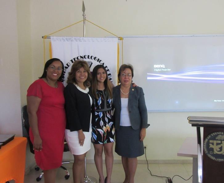 Nuevas profesionales Licenciatura en Comunicación Ejecutiva Bilingüe