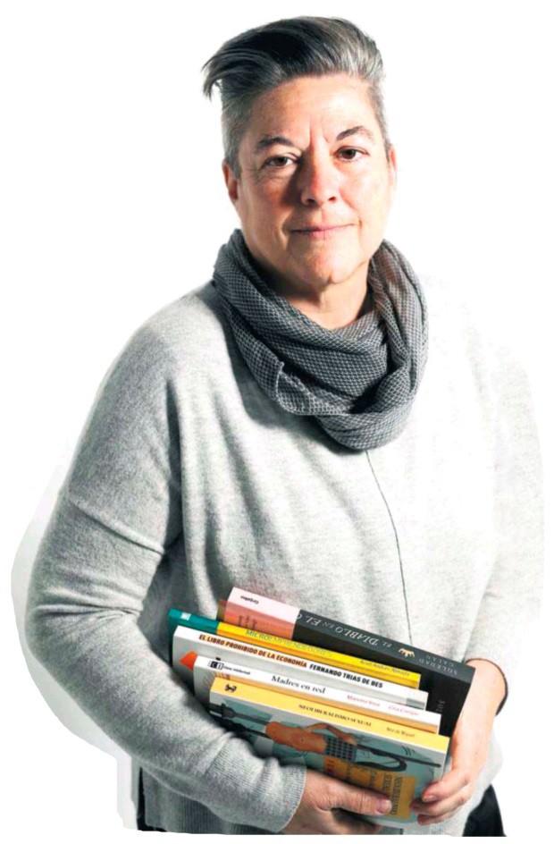 MILI HERNÁNDE Z En 1993, Mili Hernández abrió en Madrid la librería Berkana, la primera especializada en literatura LGTB.