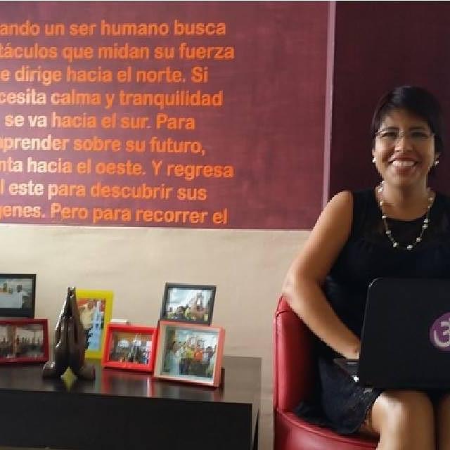 Mónica Arriaga Palomares Generación 2000-2004 Mónica es Licenciada en Administración de Empresas por la Universidad Veracruzana y cuenta con formación en Creatividad, Primeros Auxilios Psicológicos,