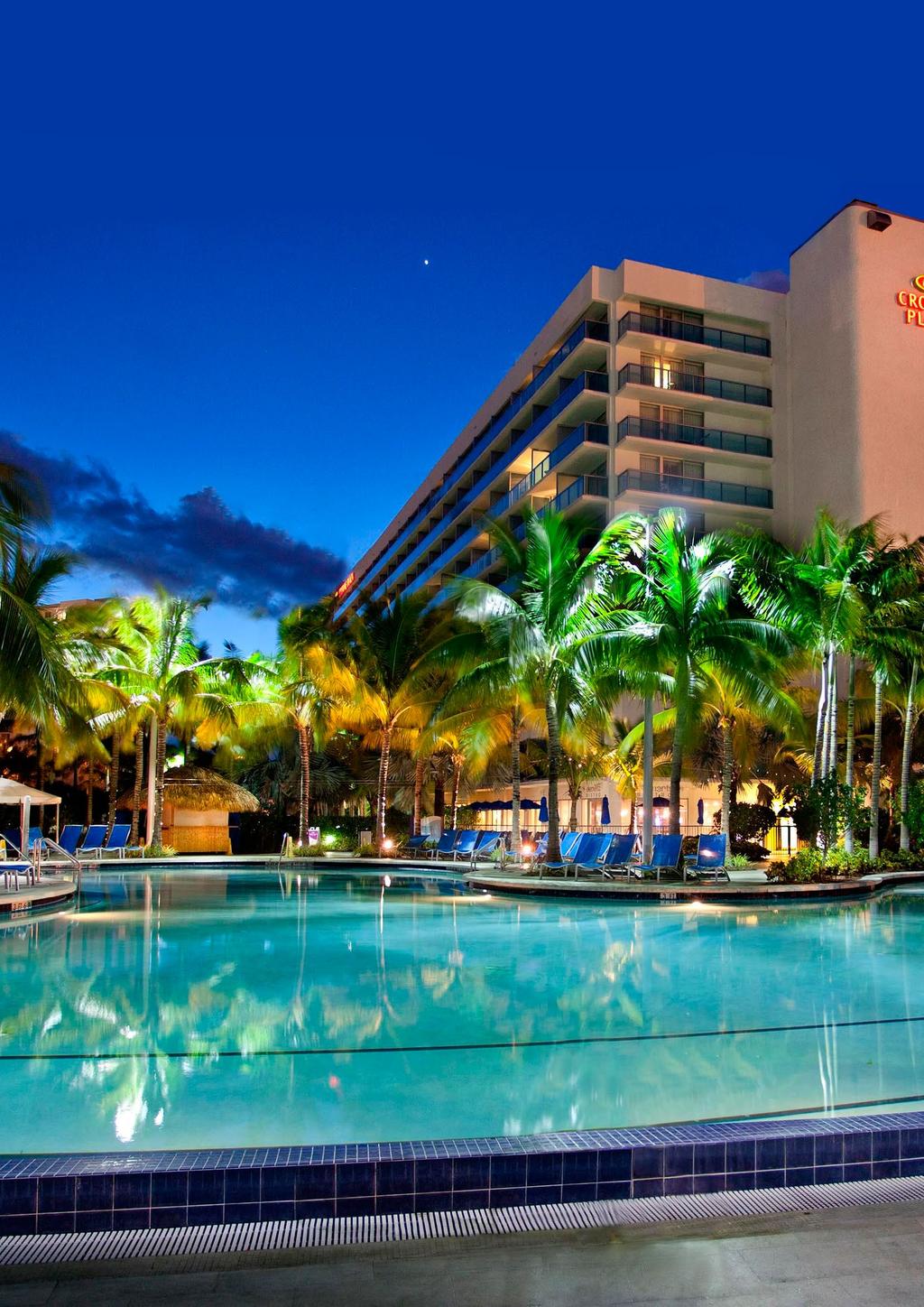 El Lugar Crowne Plaza Hollywood Beach Miami Disfrute de un ambiente de lujo y relajado estilo resort comodidades en el hotel Crowne Plaza Hollywood Beach.