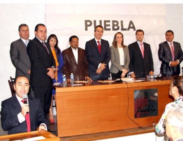 Participé en los Foros para la Construcción de la Agenda Legislativa de la LIX Legislatura del Honorable Congreso del Estado de Puebla, evento creado para fomentar la participación de los ciudadanos