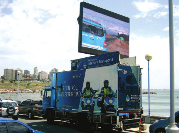 10 Gráfica vehicular Empresa: Atacama Cliente: Secretaría de Turismo de la provincia de Buenos Aires Campaña: Seguridad vial Tipo de