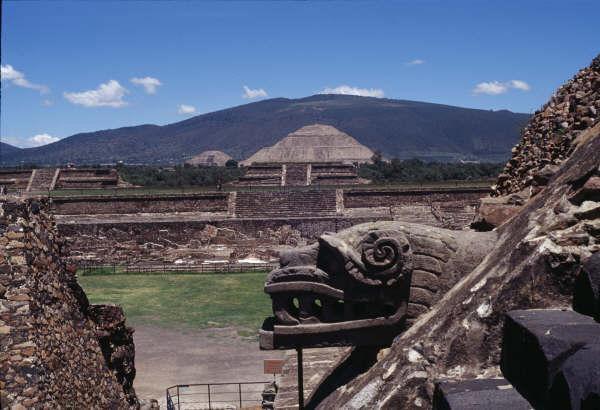 Figura 14. Imagen de Teotihuacan tomada desde el Templo de la Serpiente Emplumada. Conclusiones.