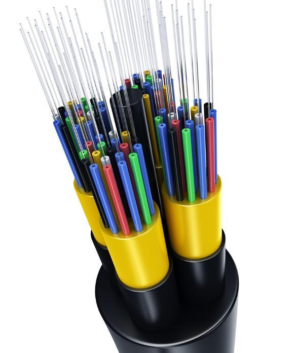 El cable de fibra óptica es un medio de transmisión fabricado con vidrio y materiales plásticos que transportan ondas luminosas Este cable es
