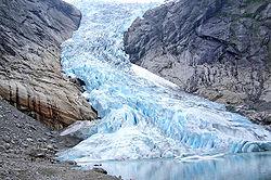 Los glaciares erosionan el suelo, por