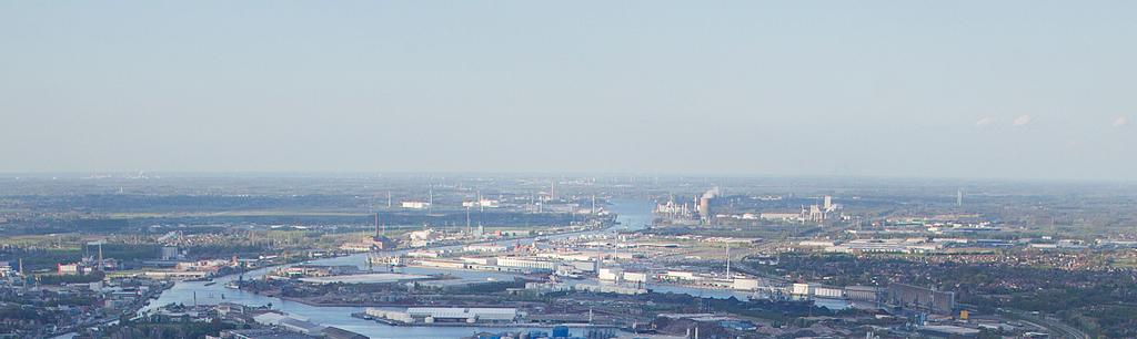 Puerto de Gante Cluster industrial a escala europeo: acero, montaje
