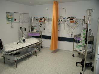 ÁREA DE CLASIFICACIÓN O TRIAGE: espacio físico destinado a la clasificación de pacientes por prioridades (emergencia,