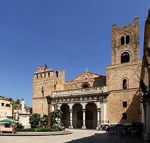 Casale. Regreso de nuevo a Palermo visitando Erica y Segesta con su Templo Dórico. Interesantes restos arqueológicos nos acompañaran durante esta interesante ruta.