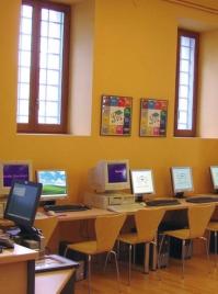Bibliotecas de Navarra en 2004 Las bibliotecas de Navarra tienen un total de 94.426 y 60.
