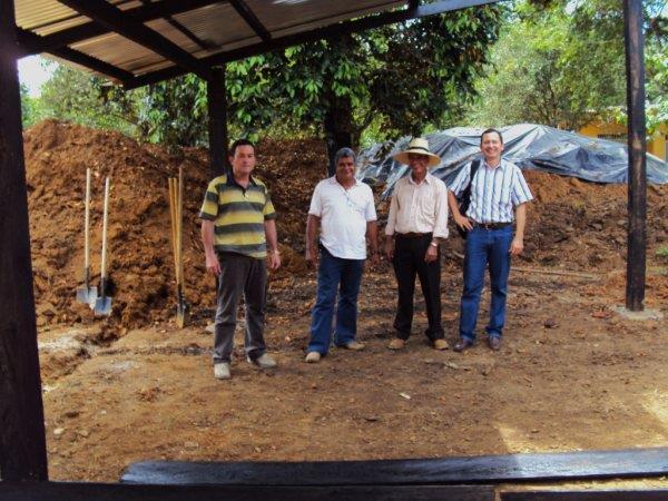 RESEÑA El 25 junio del año 2005 nace La Asociación Departamental del productores de cacao y especies maderables del Caquetá -ACAMAFRUT; en el Municipio del Doncello como una