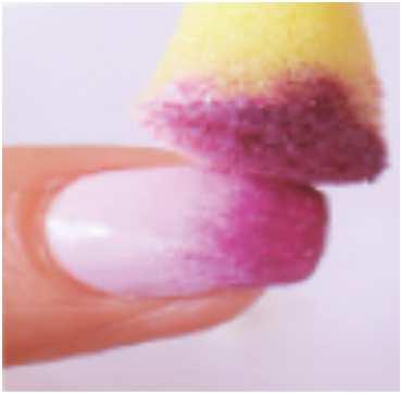 Universal en la técnica de extensiones de uñas. Para su limpieza recomendamos usar dilusor de esmaltes. 1 ud.