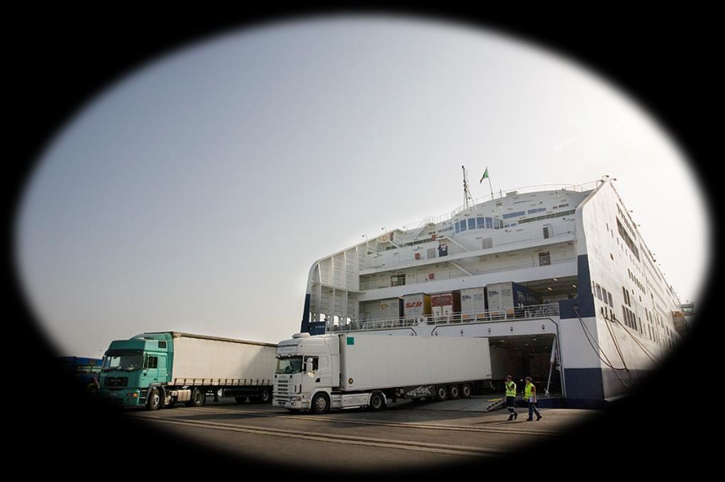 ITU: Intermodal Transport Unit 02. Ventajas del SSS Acciones de los puertos para potenciar los servicios de SSS Facilitar el atraque preferente y el inicio de operaciones a la llegada.