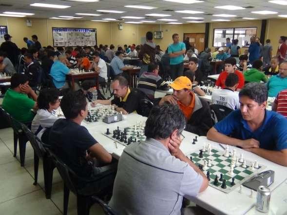 La Casa del Ajedrez 2MF Oliver Soto se llenó de ajedrecistas.