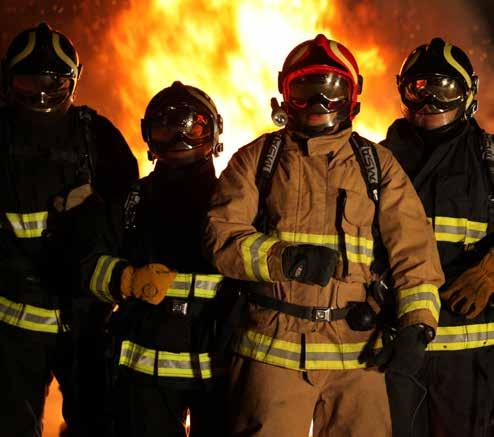 Dirección de Prevención Con la finalidad de incrementar el conocimiento técnico en materia de protección de incendios de los inspectores técnicos que trabajan en el Cuerpo de Bomberos del Distrito