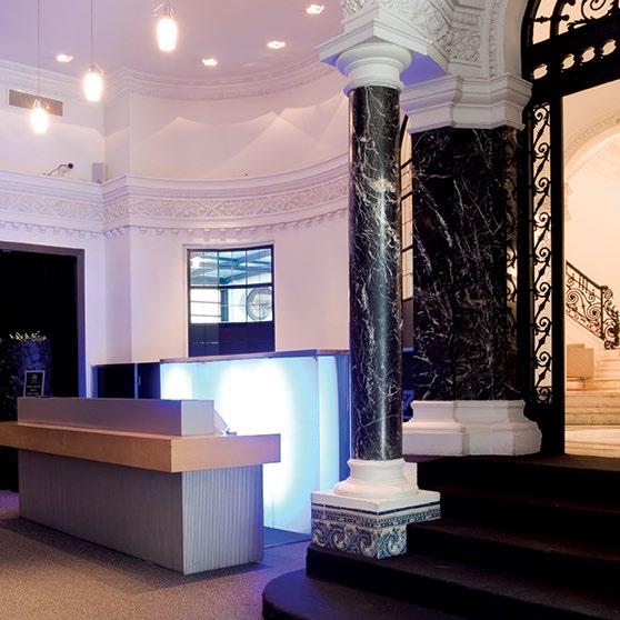 AC Palacio del Retiro Hotel te invita a descubrir una nueva idea de excelencia en el servicio.