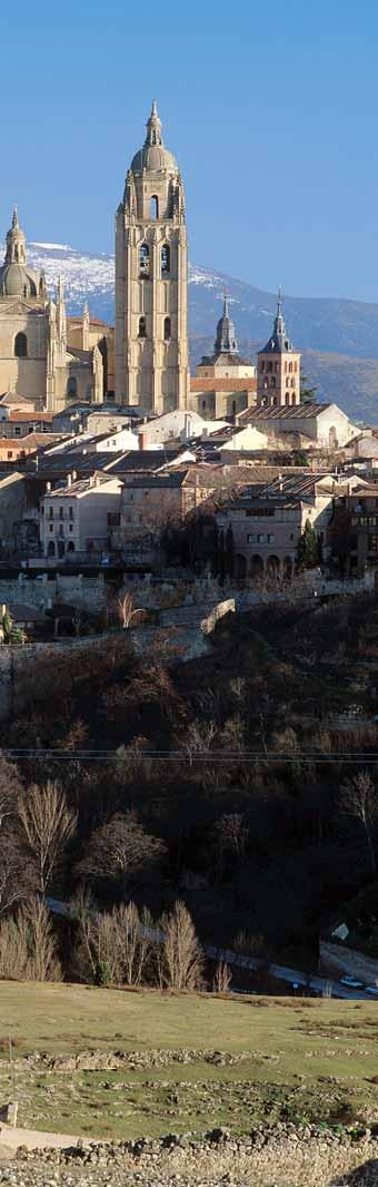 Segovia. Vista panorámica. tiembre de 2000, organizada en diferentes ejes de acción para las regiones objetivo 1, objetivo 2 y objetivo 3.