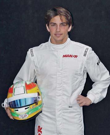 Y el de septiembre condujo por primera vez un F1 en el circuito de Monza, a los mandos de un Caterham, en los entrenamientos libres. Formó parte del Mercedes Junior Team.