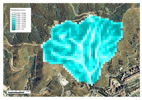Imagen 6: Grid de pientes medias de cada celda (m/m). A) Masdeu y B) Montbau. Imagen 7: Localización de los regueros en la cuenca (ínea azul).