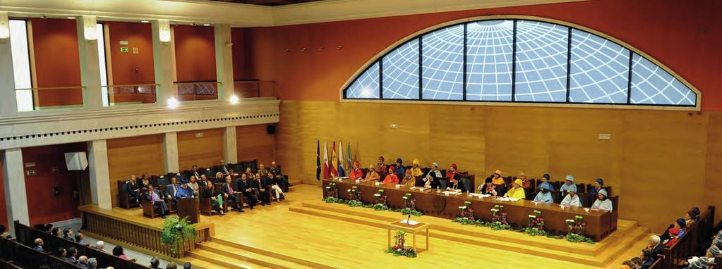 ESTUDIOS OFICIALES DE MÁSTER Y PROGRAMAS DE DOCTORADO La Universidad de Cantabria sigue incrementando su oferta de estudios adaptados al Espacio Europeo de Educación Superior con la oferta, el