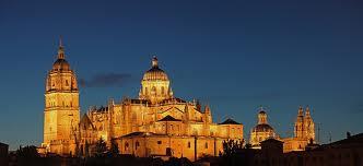 10. Lee el siguiente artículo sobre la ciudad de Salamanca, considerada Patrimonio de la Humanidad por la UNESCO. Advierte hija mía, que estás en Salamanca.