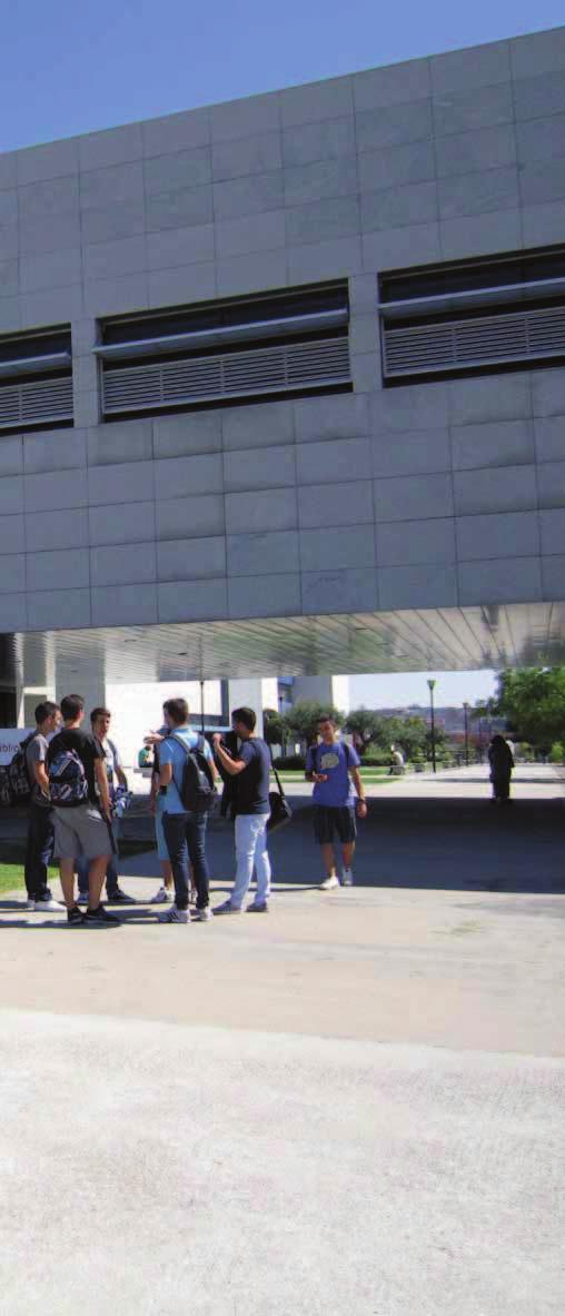 Origen y características de las instalaciones La Biblioteca del Campus de Alcorcón comienza su andadura durante el curso académico 97/98 con la finalidad de proporcionar la bibliografía necesaria