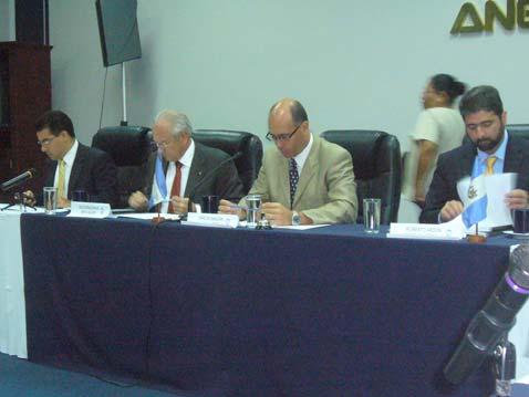 Estuvieron presentes: Representantes de Guatemala- CACIF Ing. Carlos Amador, Presidente Lic. Roberto Ardón, Director Ejecutivo Dr.