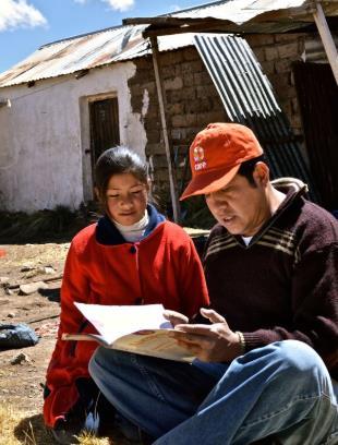 Planes a futuro Migración a regiones y provincias rurales en condición de pobreza extrema Foco en región Huancavelica: Provincias de Huaytará, Castrovirryena y Angaraes Curriculos pedagógicos