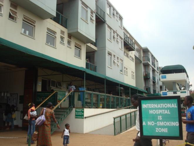 sanitario ugandés y parte de material a la organización. Existen buenas relaciones con el HOSPITAL THE SURGERY (Privado) en Kampala, donde el Dr.