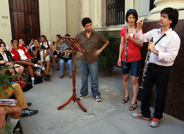 www.juventudrebelde.cu Los músicos franceses pudieron apreciar en los talleres que impartieron la preparación de los jóvenes cubanos.