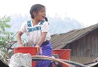 LECCIONES APRENDIDAS La participación de las mujeres y niños en los proyectos de agua potable y saneamiento, es