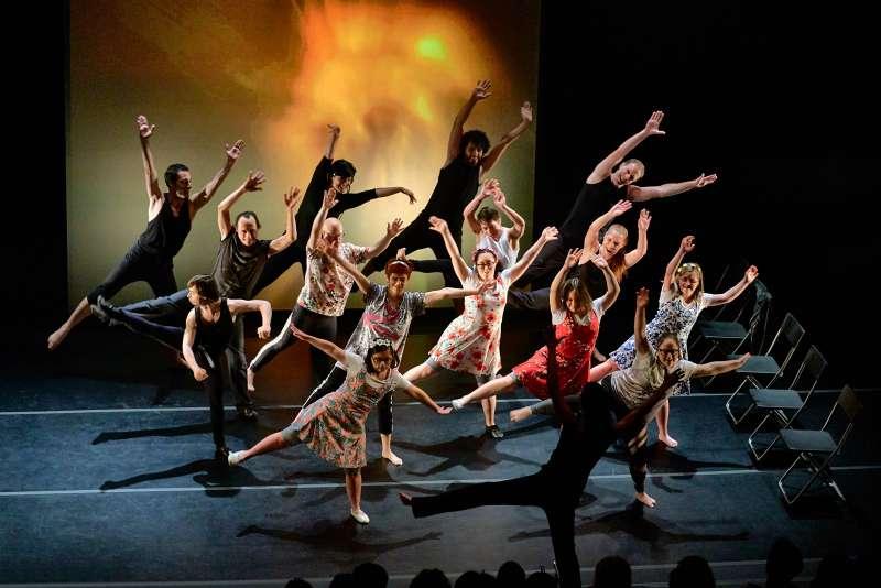 Los intérpretes con y sin diversidad de Fritsch Company, compañía profesional de Fundación Psico Ballet Maite León, organización no gubernamental dedicada a la danza inclusiva desde 1986, cuentan