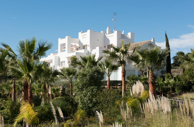 Imagine a paradisical setting in a Mediterranean residential development.