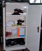 Armario con puerta y baldas para herramientas, lijas, accesorios y consumibles. Soporte para lijadora.