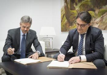 Convenio para explotación EDEA-CICE El 31 de octubre de 2017 los consejeros de Economía e Infraestructuras, José Luis Navarro, y de Sanidad y