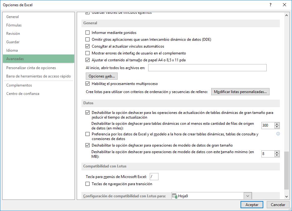 Excel 2013 En la versión 2013 de Excel, las herramientas que nos permiten, crear listas personalizadas, proteger areas de una hoja de cálculo y guardar nuestras propias plantillas, se realizan de la