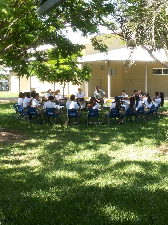 Taller con 7 Año de Probidad Académica El pasado martes 24 de mayo el profesor Carlos Vargas impartió un taller sobre Probidad Académica a nuestros estudiantes de 7.