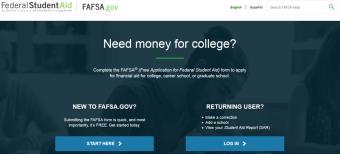 FAFSA Solicitud Gratuita de Ayuda Federal para Estudiantes (FAFSA) Requerida por todas la universidades para solicitar ayuda federal y del estado de MA Disponible el 1 de Octubre: fafsa.