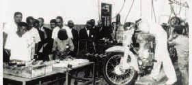 El 1962 empieza la producción de motocicletas en colaboración con Honda, y en 1995 se lanza al público la
