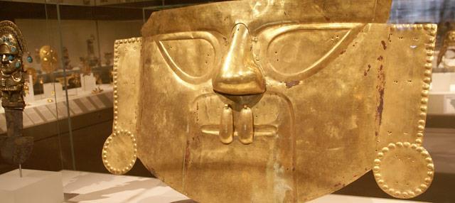 No podemos olvidar el significado social y religioso del oro y la plata en las culturas precolombinas, con ejemplos tan significativos como el Tesoro de los Qimbayas