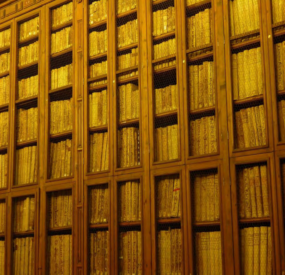 Los fondos históricos Alberga el 90% del patrimonio bibliográfico de la Universidad.