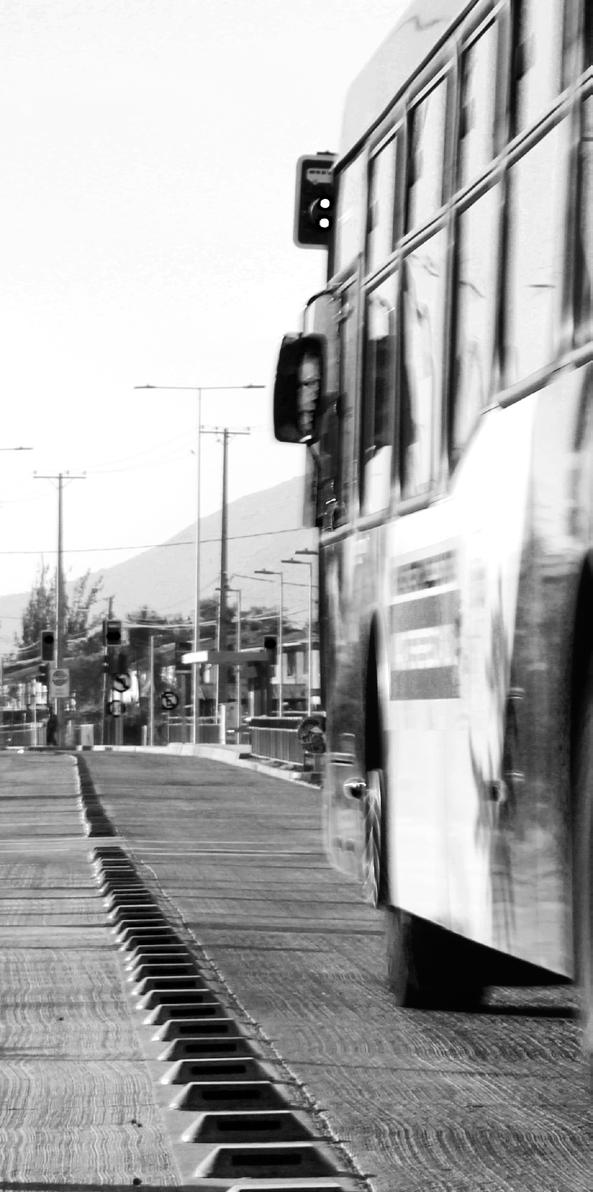 Metodología Este octavo informe aborda los resultados operacionales de las siete empresas concesionarias de buses del transporte público de Santiago en lo relativo a los indicadores de mayor