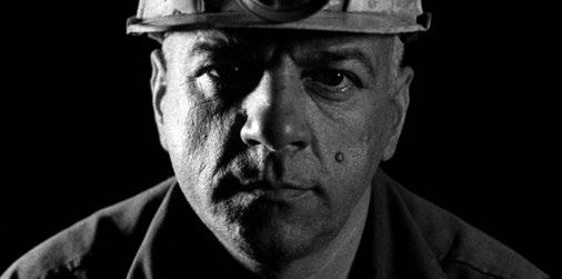 [24] FICVALDIVIA 187 NEW PATHWAYS GOOD LUCK PREMIERE LATINOAMERICANA LATINAMERICAN PREMIERE Filmada en Super 16mm, Good Luck (Buena Suerte) es un retrato de dos comunidades mineras que operan en