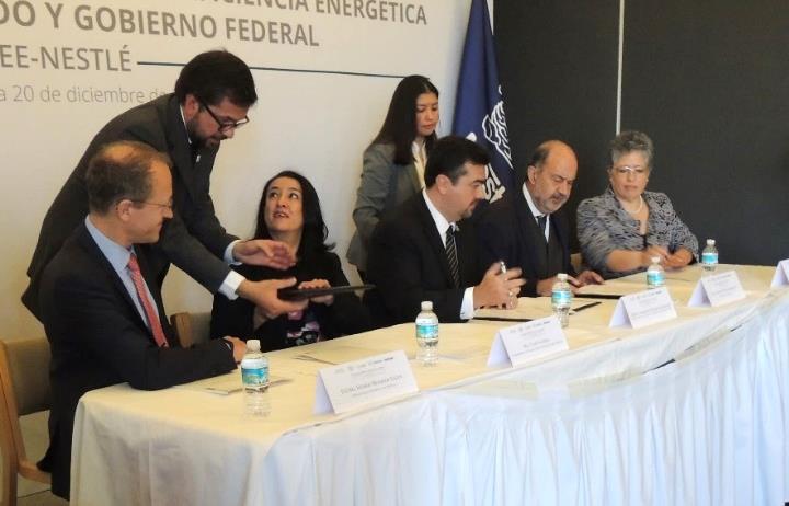 Primer Acuerdo Voluntario de EE en México Firmante: Nestlé (Diciembre de 2017) Para el 2020, la fábrica Nescafé Toluca, implementará 11 acciones de EE que