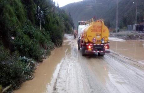 Huánuco: Restablecen tránsito en carretera Huánuco Pasco tras deslizamiento ocurrido esta madrugada por lluvias Trabajadores de Provias Nacional restablecieron el tránsito para vehículos en el